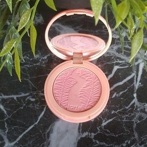 Tarte Amazonian clay blush